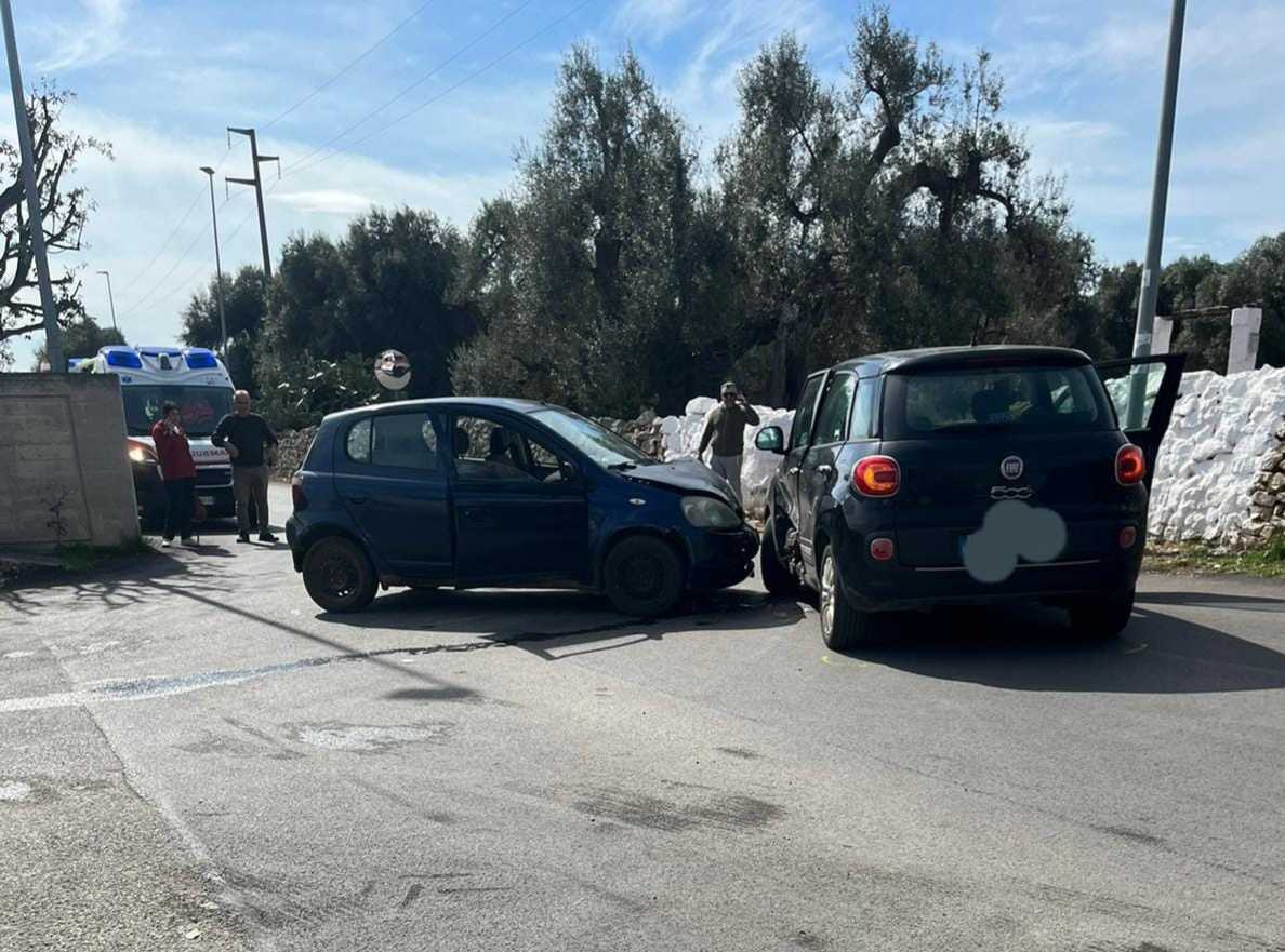 Scontro Nella Zona Industriale Nord Di Fasano Due Feriti