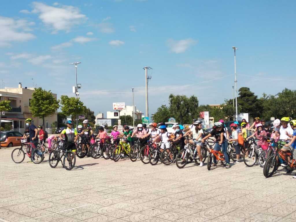 incidente putignano alberobello oggi con biciclette