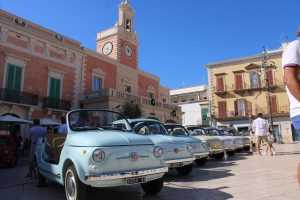 Musica, premi e motori: il Meeting Fiat 500 accende i riflettori su Fasano