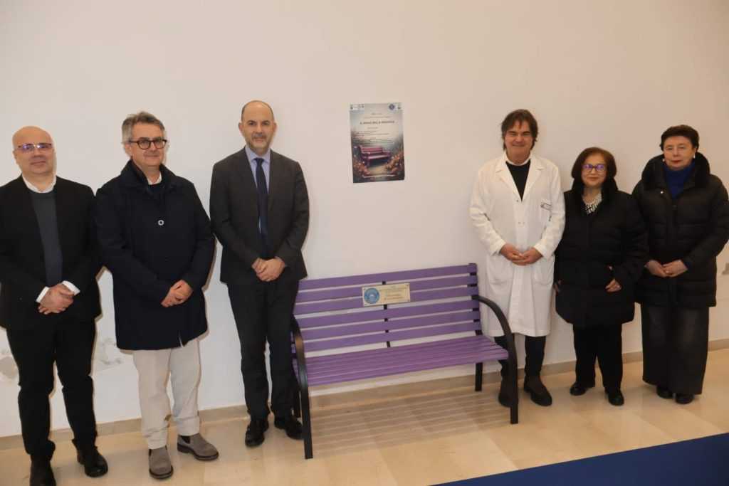 Una panchina viola per l’Alzheimer: l’iniziativa dell’UTL “S. Francesco D’Assisi”
