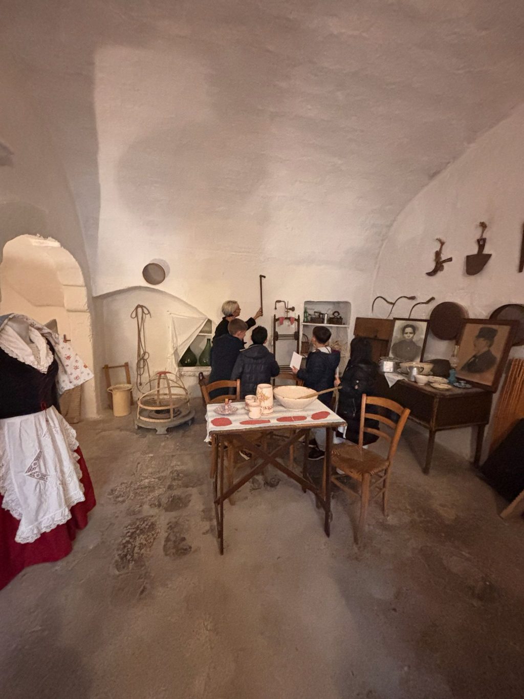 U’mbracchie e la scuola “Giovanni XXIII-Pascoli” insieme per giorni dedicati all’arte
